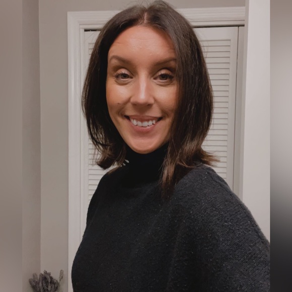 Meet your Posher, Krista. - Picture 3 of 3